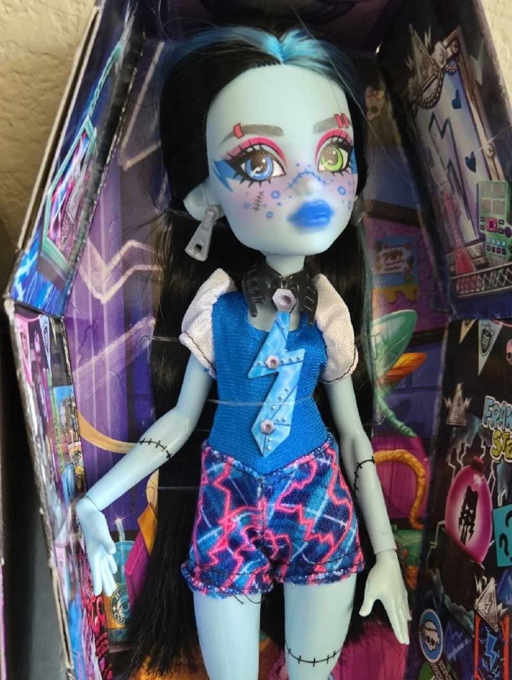 Monster High Dolls Set Of 4 Purple, Pink, Orange & Blue